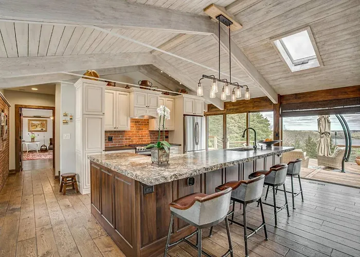 Holiday home Secluded Luxury Retreat: 15 Acres, Views, Hot Tub Spring Grove